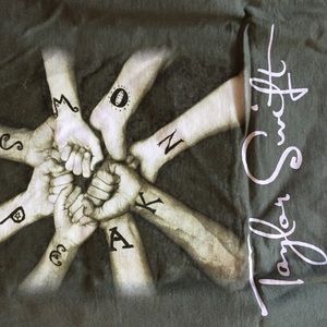 Taylor Swift Tour 2011 Collectible Tee